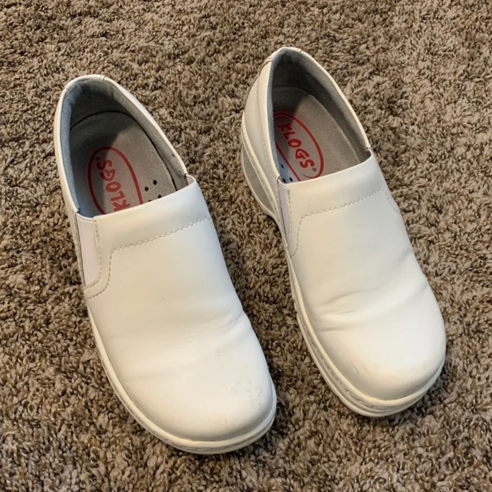 Klogs size 7